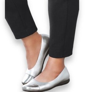 Comfortview Wide Width Fay Metallic Silver Ballerina Slip On, Size 10WW